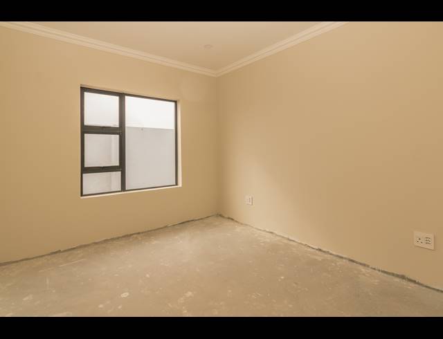 4 BEDROOM FREEHOLD FOR SALE IN PARKLANDS NORTH